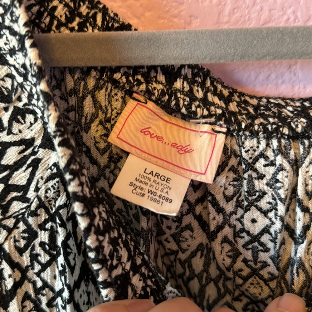 Romper - Picture 2 of 5